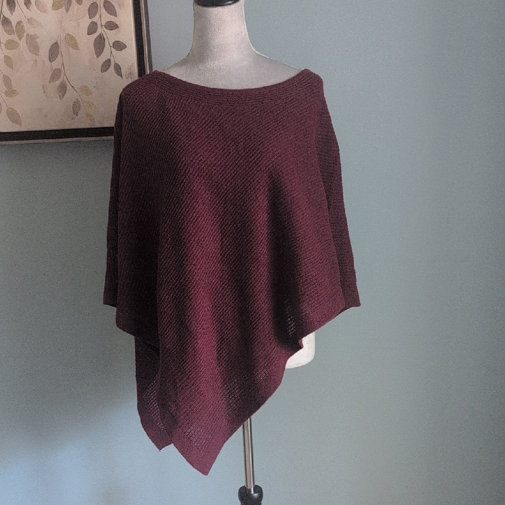 Women’s Cozy Knit Poncho Sweater - Burgundy